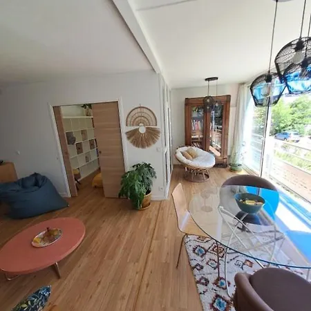 Marine Apartment *